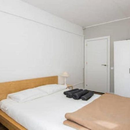 Sagarda Familia Private Sunny Room Barcelona Buitenkant foto