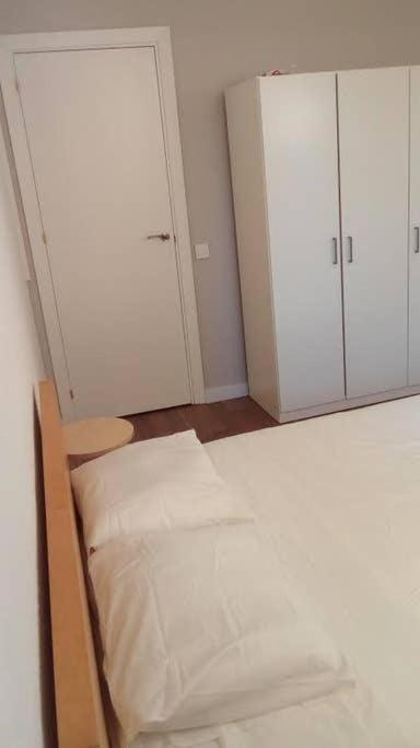 Sagarda Familia Private Sunny Room Barcelona Buitenkant foto